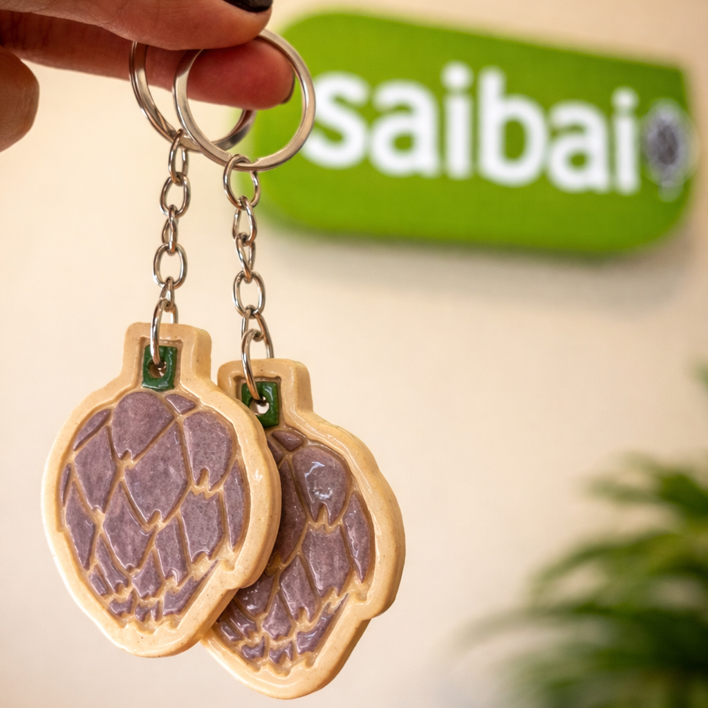 Chaveiro em formato de alcachofra Empório Saibai souvenir