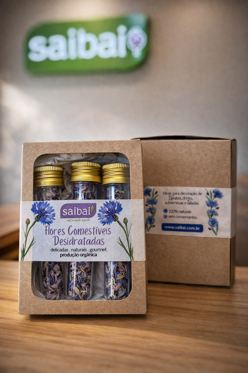 Arranjo de flores desidratadas selecionadas para gastronomia Empório Saibai